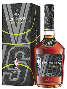 Hennessy VS Cognac 70cl - NBA Limited Edition Season 4